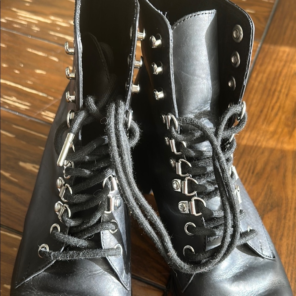 Breaking hearts & Burning rubber Combat Moto Boots - Picture 9 of 11
